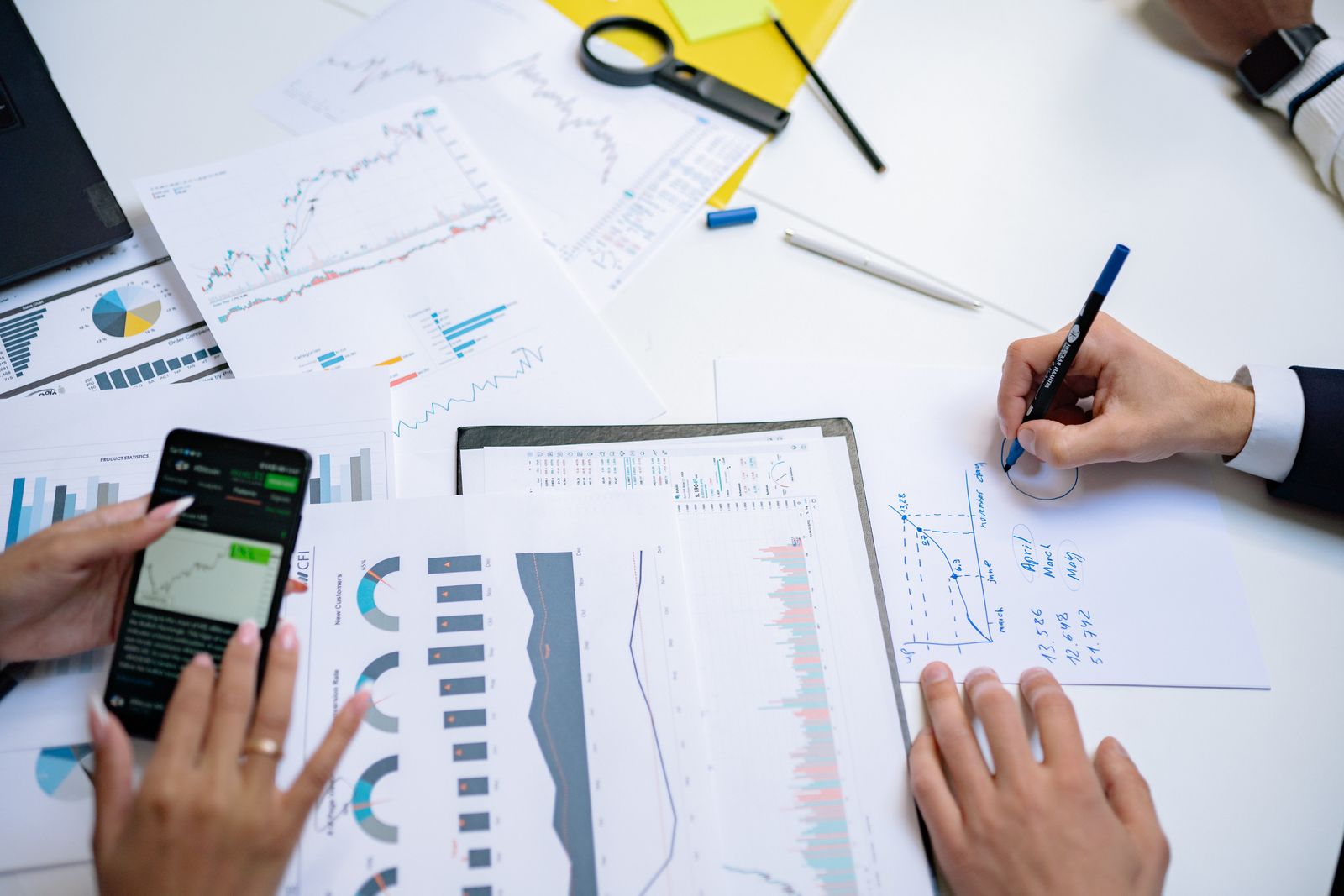 Illustration de l'article « Faut-il recruter un data analyst en PME ? »